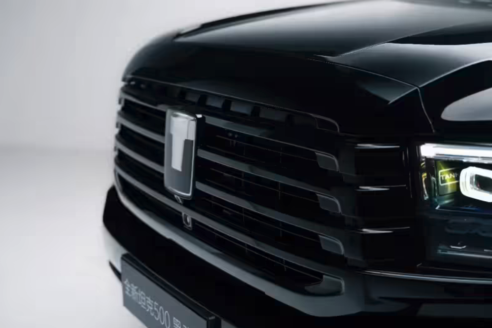 全新坦克500黑武士定于4月15日上市 外黑内红彰显硬派格调